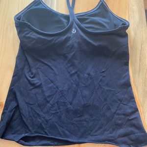Black Lululemon tank